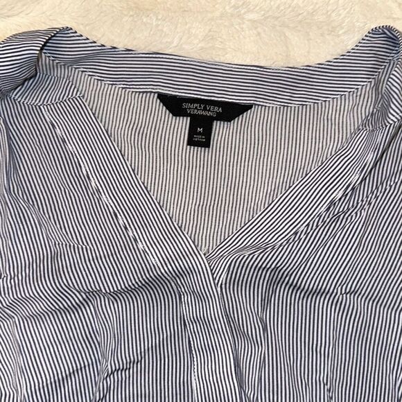 Simply Vera VERAWANG sloped blouseâwith flowing sleeves | Sz M - Picture 3 of 7